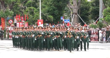 6. Khối nam sĩ quan và quân nhân chuyên nghiệp Bộ Chỉ huy quân sự thành phố