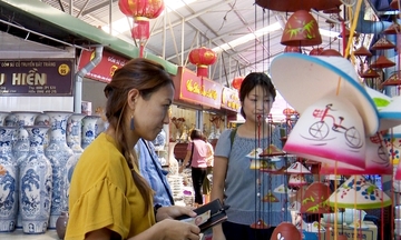 Bát Tràng - Đổi mới để phát triển bền vững