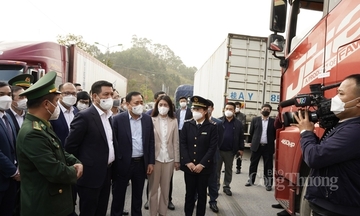 Giải phóng hàng ùn ứ tại cửa khẩu nhanh nhất với độ an toàn cao nhất