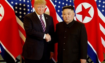 Cú bắt tay lịch sử Trump - Kim ở Hà Nội: Thượng đỉnh chính thức bắt đầu