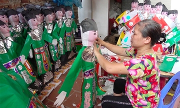 “Thủ phủ” vàng mã hối hả đón lễ Vu Lan