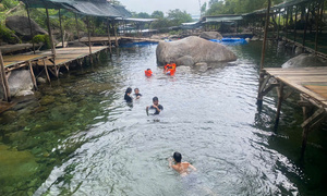 Suối Mơ Lăng Cô - điểm đến lý tưởng ngày hè