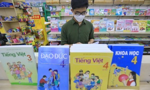 Tiếp tục dạy sách giáo khoa cũ, bài học điều chỉnh theo mô hình hai cấp