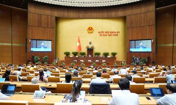 Ngày 16/6, Quốc hội thông qua nghị quyết sửa Hiến pháp năm 2013 