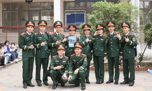 Xét tuyển vào trường quân đội: Cẩn trọng với tiêu chí phụ