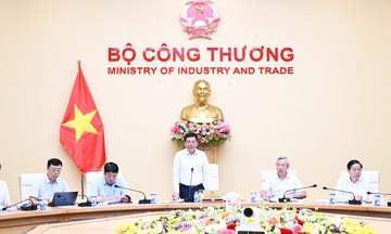 Bộ Công Thương họp về cung ứng điện 6 tháng cuối năm 2025, xây dựng kế hoạch năm 2026