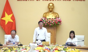 Bộ trưởng Nguyễn Hồng Diên chỉ đạo loạt giải pháp đảm bảo xăng dầu 6 tháng cuối năm