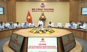 Bộ Công Thương tổ chức Hội nghị sơ kết 6 tháng về tình hình cung ứng xăng dầu