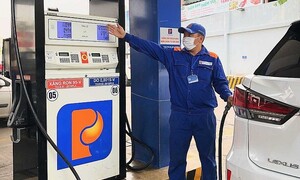 Xăng E5 RON92 và RON95 đồng loạt tăng giá từ 15h ngày 26/6