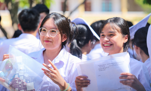 Nhiều cảm xúc của thí sinh Hà Tĩnh sau khi kết thúc buổi thi đầu tiên