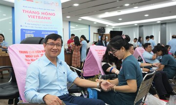 Hơn 200 CBNV tham gia hiến máu tình nguyện 