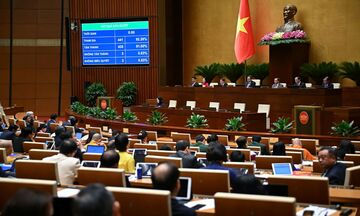 Giao Chính phủ quyền điều chỉnh dự toán ngân sách, cơ cấu đầu tư phát triển