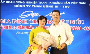 Tôn vinh gia đình thợ mỏ tiêu biểu nhân Ngày gia đình Việt Nam