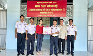 Bộ Tư lệnh Vùng 5 Hải quân bàn giao 4 căn 'Nhà đồng đội''