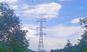 Đường dây 500kV Lào Cai – Vĩnh Yên: Hoàn thành kéo dây khoảng néo đầu tiên