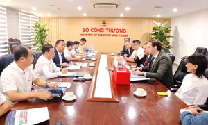Thứ trưởng Nguyễn Hoàng Long làm việc với Karpowership về nhà máy điện nổi