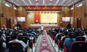 Phó Thủ tướng Chính phủ Nguyễn Chí Dũng tiếp xúc cử tri tại tỉnh Quảng Trị