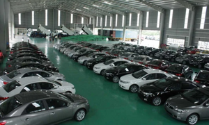 Doanh số ô tô nhập khẩu vượt xe lắp ráp, dẫn dắt thị trường nửa đầu năm