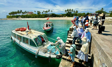 Quảng Ngãi: Người dân Lý Sơn thoát nghèo từ tiềm năng biển đảo quê hương