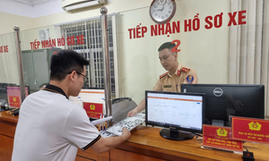 Vì sao giấy phép lái xe chưa hiển thị trên VNeID dù đã thi đỗ?