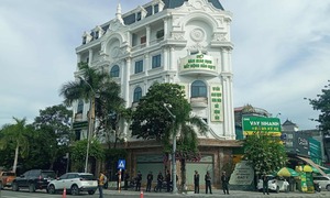 Công an Thanh Hóa triệu tập, khám nhà của giang hồ Ý ‘ẻng”