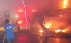 TP. Hồ Chí Minh: Hỏa hoạn thiêu rụi nhiều ki ốt chợ Lô 6, xã An Nhơn Tây