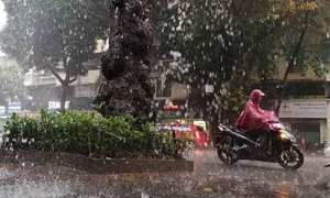 Thời tiết hôm nay 16/7: Mưa rào và dông rải rác tại Bắc Bộ