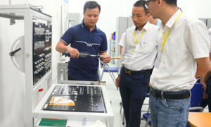 Hà Nội cấm xe máy xăng: Tích cực chuẩn bị nguồn nhân lực cho công nghệ xanh