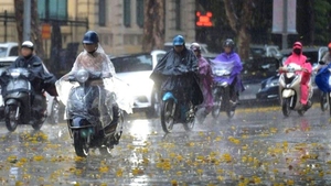 Thời tiết hôm nay 17/7: Hà Nội ban ngày nắng nóng, đêm mưa rào và dông
