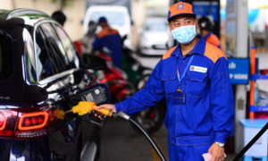 Giá xăng quay đầu giảm về dưới 20.000 đồng/lít