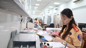 Đấu giá thành công 1.108 biển số xe, thu về hơn 58,8 tỷ đồng