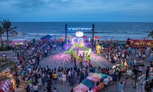 Hải Tiến bứt tốc thành 'thỏi nam châm' du lịch biển phía Bắc