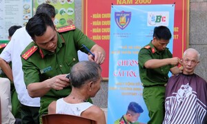 Khi màu áo lính gắn với trái tim tình nguyện
