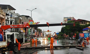 Ngành điện nỗ lực khắc phục sự cố mưa giông, ứng phó bão số 3