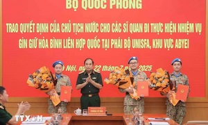 3 sĩ quan nhận quyết định đi gìn giữ hòa bình quốc tế