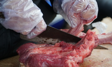 Quảng Ngãi: Đảm bảo cung ứng hàng hóa, tăng cường kiểm tra mặt hàng thịt lợn