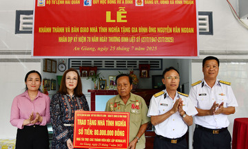 Bộ Tư lệnh Vùng 5 Hải quân tri ân người có công và gia đình chính sách