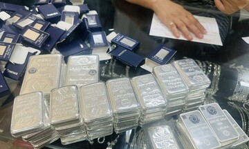 Giá bạc hôm nay 30/7/2025: Bạc suy giảm