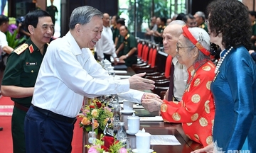 Tổng Bí thư Tô Lâm gặp mặt đại biểu cán bộ lão thành cách mạng, người có công