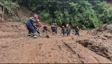 Điện Biên huy động 500 người thần tốc khắc phục hậu quả mưa lũ