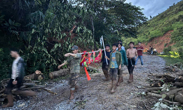 Người chạy đua với tử thần, cứu cả bản khỏi cơn lũ quét kinh hoàng