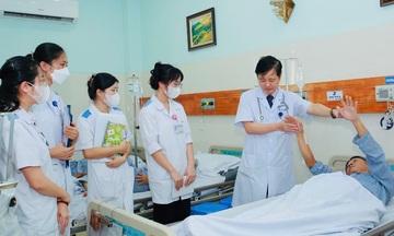 Bệnh viện Hữu nghị Việt Tiệp vinh dự đón nhận giải thưởng “Diamond Status” 