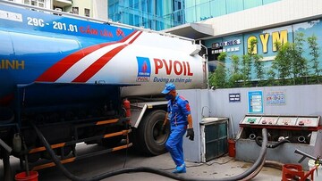 Giá xăng dầu hôm nay 04/08/2025: Đồng loạt lao dốc