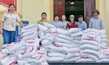 Điện Biên tổ chức bán hàng lưu động hỗ trợ người dân vùng lũ vượt khó