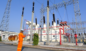 Công suất cực đại lập đỉnh mới ngày 4/8: Hệ thống điện chịu áp lực lớn