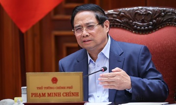 Thủ tướng: Cắt giảm thủ tục hành chính, đẩy mạnh phân cấp, phân quyền