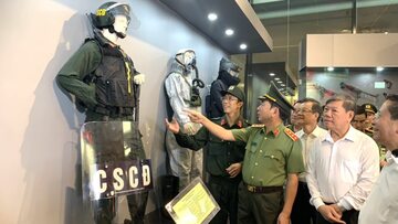 Cận cảnh vũ khí, thiết bị chuyên dụng của lực lượng Công an nhân dân