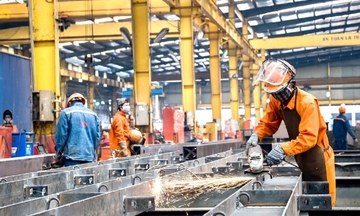 Thủ tướng yêu cầu đẩy mạnh tái cơ cấu công nghiệp để tăng trưởng kinh tế