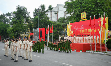 Hàng nghìn cán bộ, chiến sĩ tham gia 'Ngày hội vì Thủ đô bình yên'