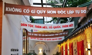 Cà phê Hà Nội “thay áo” chào mừng Quốc khánh 2/9